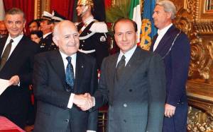 Scalfaro assegna l'incarico a Berlusconi. È il 1994