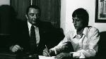Agosto 1973: Agustì Montal con Johann Cruyff. Il momento della firma del contratto.